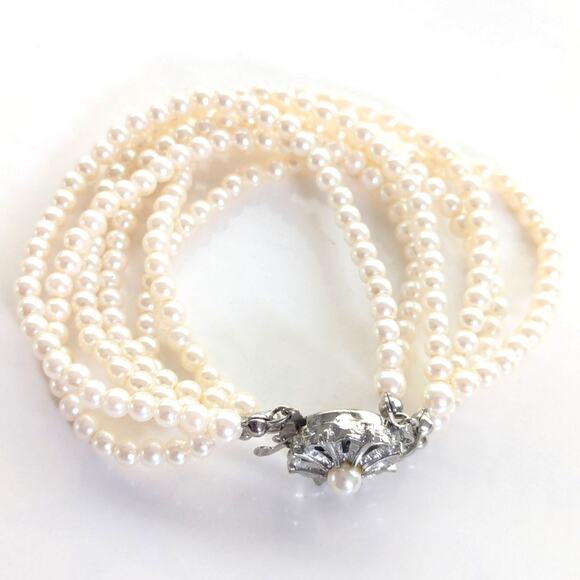 Vintage Multi Strand Faux Pearl Bridal Classic Decorative Box Clasp Bracelet - Picture 1 of 3